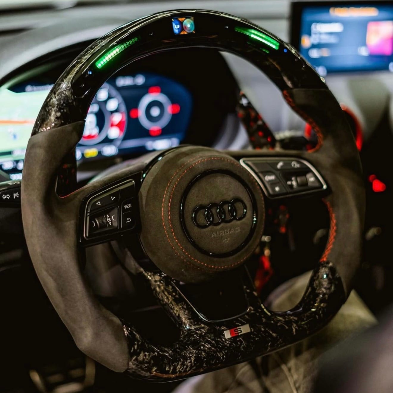 VOLANTE PERSONALIZZATO REALIZZATO SU MISURA - Immagine 1