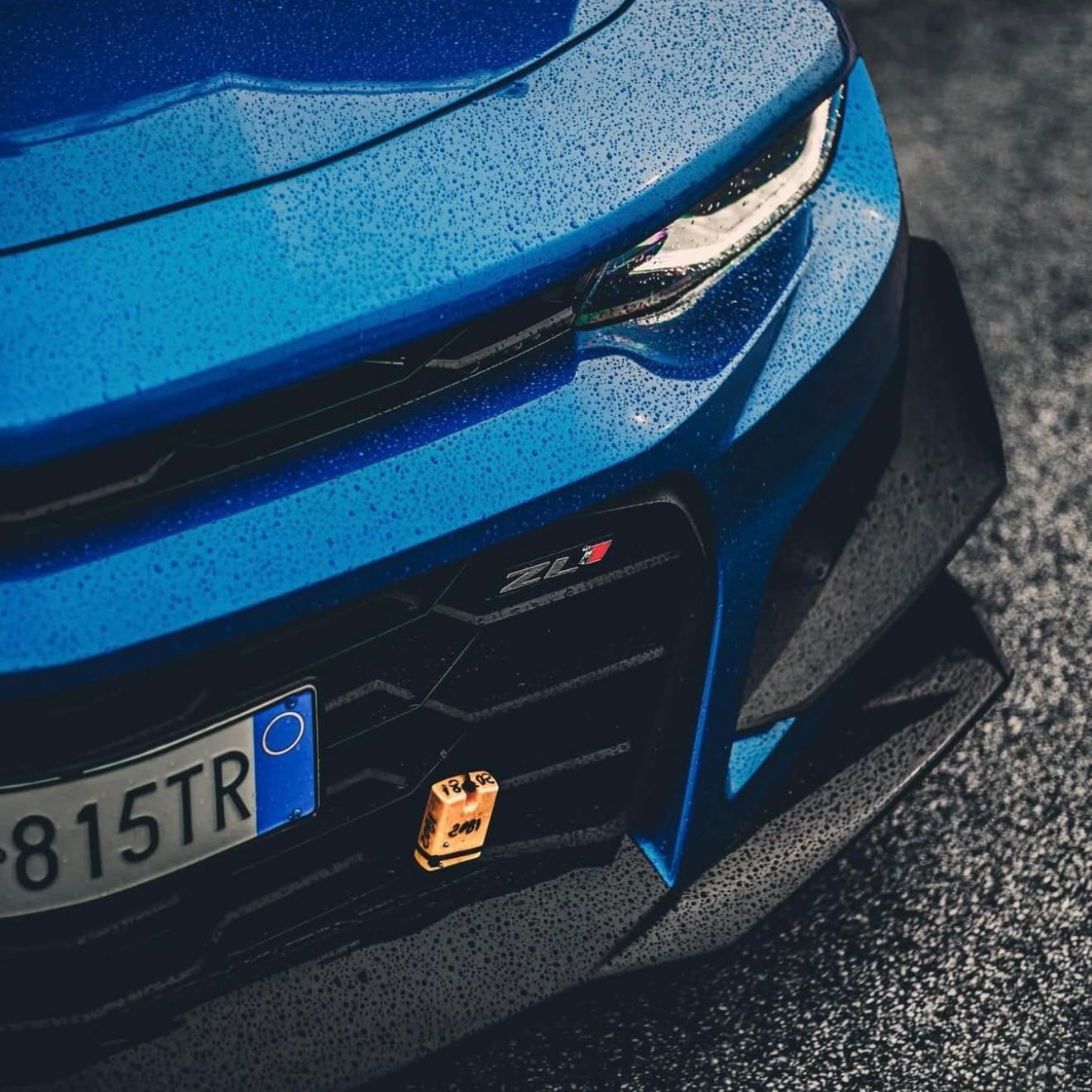 VOLANTE PERSONALIZZATO REALIZZATO SU MISURA - Immagine 2